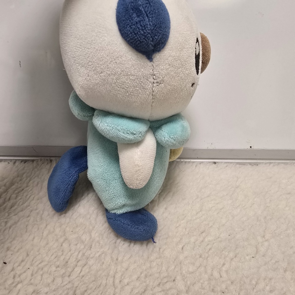 Oshawott Pokemon Stuffed Animal Plush Pokemon Center Game‎ Freak - Picture 2 of 5